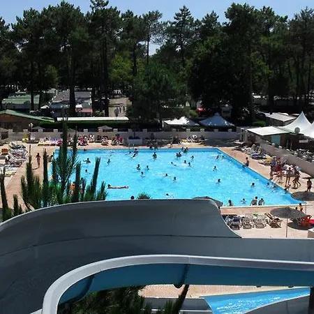 Camping Sunissim Les Sables De Cordouan By Locatour キャンプ場